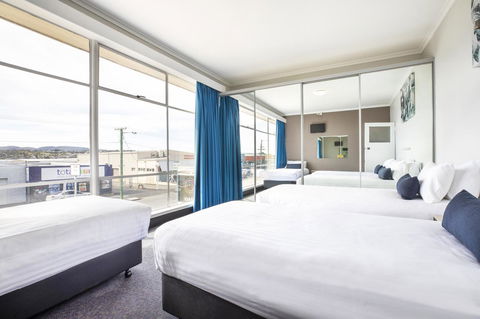 Nightcap At Carlyle Hotel - Redcliffe Tourism 12
