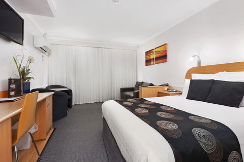 Beachfront Voyager Motor Inn - Redcliffe Tourism 10