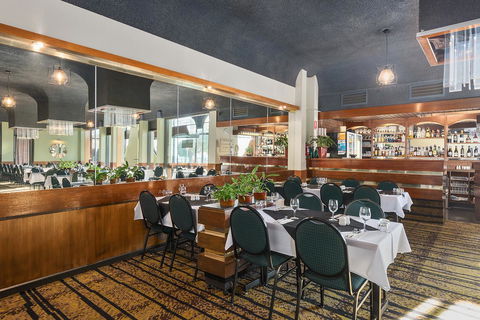 Beachfront Voyager Motor Inn - Redcliffe Tourism 3