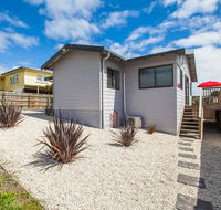 Bircoo Cottage Beach and Golf Getaway - Redcliffe Tourism