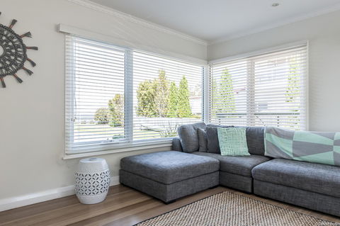 On The Beach Waterfront Apartment - Redcliffe Tourism 2