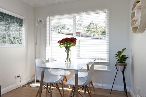 On The Beach Waterfront Apartment - Redcliffe Tourism 4