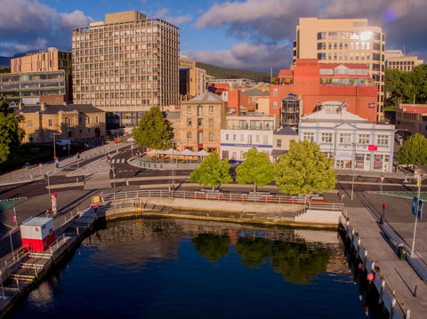 Customs House Hotel - Redcliffe Tourism 2