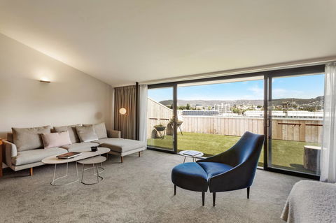 MACq 01 Hotel - Redcliffe Tourism 24