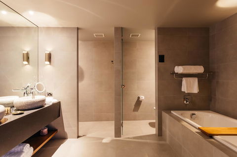 MACq 01 Hotel - Redcliffe Tourism 27