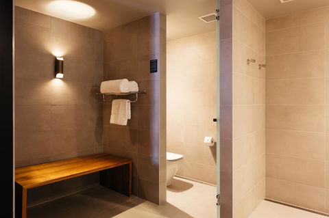 MACq 01 Hotel - Redcliffe Tourism 36