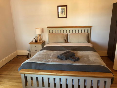 Riverbank Villa - Redcliffe Tourism 1