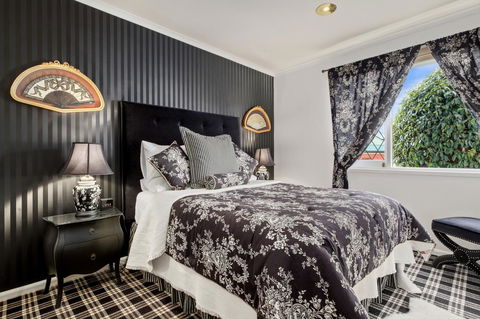 Battery Point Boutique Accommodation - Redcliffe Tourism 1
