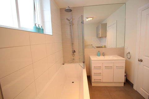 Trinity Hill Apartments - Redcliffe Tourism 22