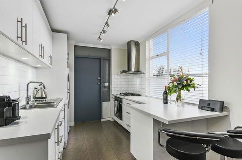 Trinity Hill Apartments - Redcliffe Tourism 8