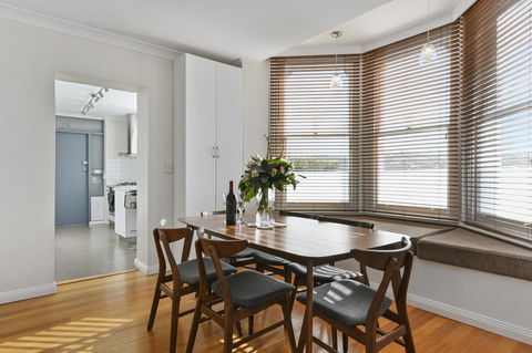 Trinity Hill Apartments - Redcliffe Tourism 6