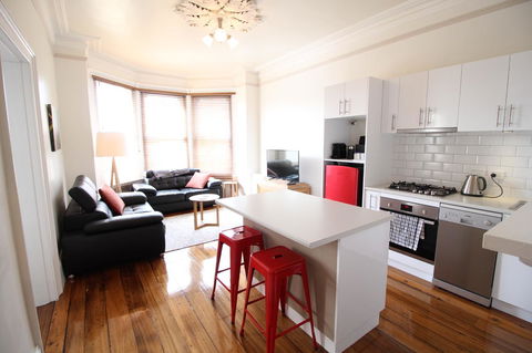 Trinity Hill Apartments - Redcliffe Tourism 23