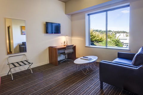 Mantra Charles Hotel - Redcliffe Tourism 19