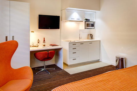 Mantra Charles Hotel - Redcliffe Tourism 25