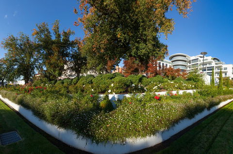 Mantra Charles Hotel - Redcliffe Tourism 10