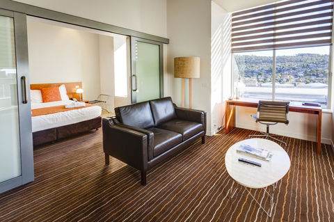 Mantra Charles Hotel - Redcliffe Tourism 43