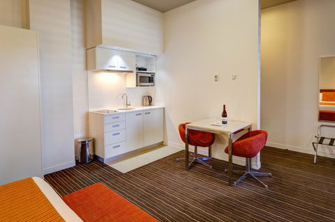 Mantra Charles Hotel - Redcliffe Tourism 31
