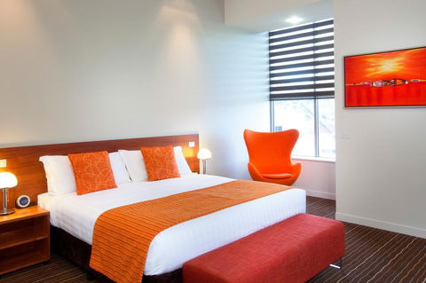 Mantra Charles Hotel - Redcliffe Tourism 1