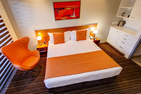 Mantra Charles Hotel - Redcliffe Tourism 24