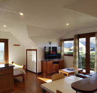 Riverside StudioPrivate - Redcliffe Tourism