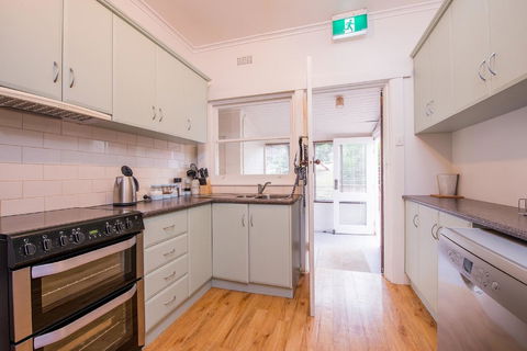 Jones On Wilson Boutique B&B - Redcliffe Tourism 24