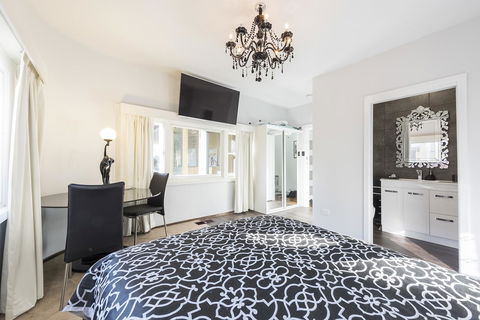 Jones On Wilson Boutique B&B - Redcliffe Tourism 19