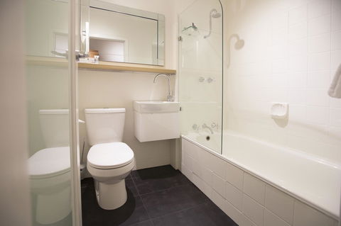 Hotel Launceston - Redcliffe Tourism 9