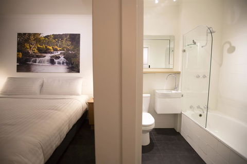 Hotel Launceston - Redcliffe Tourism 10