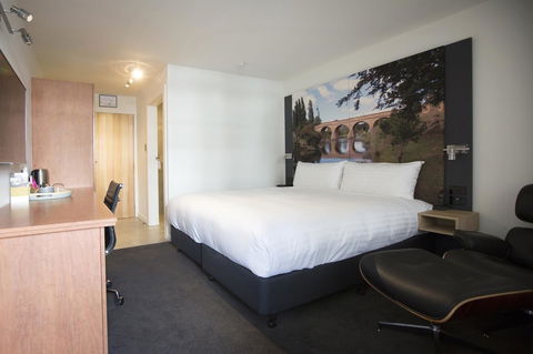 Hotel Launceston - Redcliffe Tourism 1