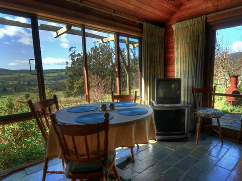 Plovers Ridge Country Retreat - Redcliffe Tourism 6