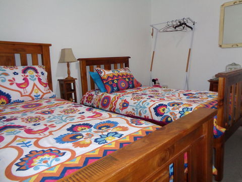 Post House Cottage - Redcliffe Tourism 10