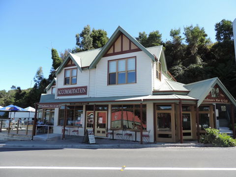 Bushman's Cafe - Redcliffe Tourism 9