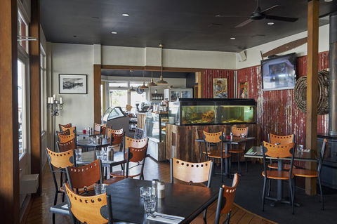 Bushman's Cafe - Redcliffe Tourism 3