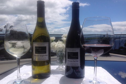 Sheer Pleasure Accommodation - Redcliffe Tourism 1