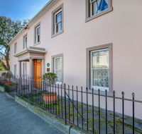 Maison del Mar - Redcliffe Tourism