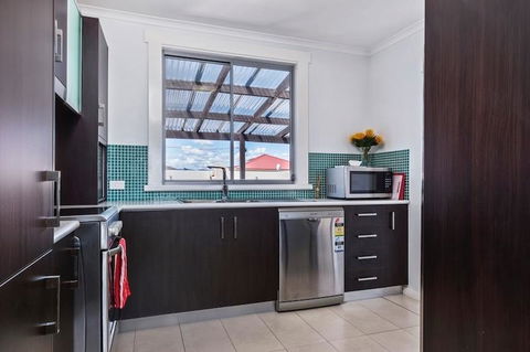 Ruby Soho Villas - Redcliffe Tourism 7