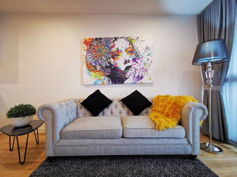 NEW 2 Rooms 2 Baths Apartment In Glen Waverley - Redcliffe Tourism 1