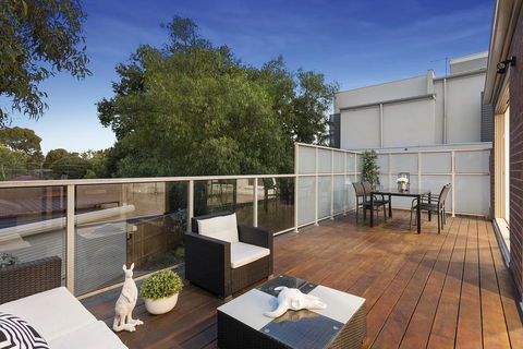 NEW Inner Melb Luxury Modern Grand Holiday House - Great Location, Wifi, Parking - Redcliffe Tourism 2
