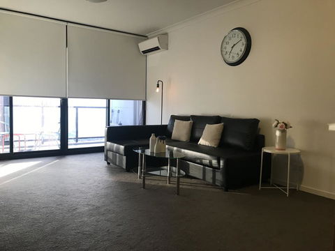 New Luxurious Skyview 2Bedroom Apartment Liverpool - Redcliffe Tourism 3