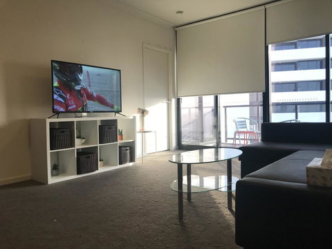New Luxurious Skyview 2Bedroom Apartment Liverpool - Redcliffe Tourism 1