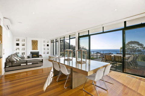Newhaven Luxury Family Home With Bay Views, Large Pool, Jacuzzi, Tennis Court, Playground - Redcliffe Tourism 1