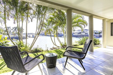 NewPort Dream Quiet Island - No Party - Redcliffe Tourism 1