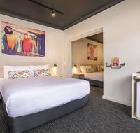 Nightcap at Chester Hill Hotel - Redcliffe Tourism