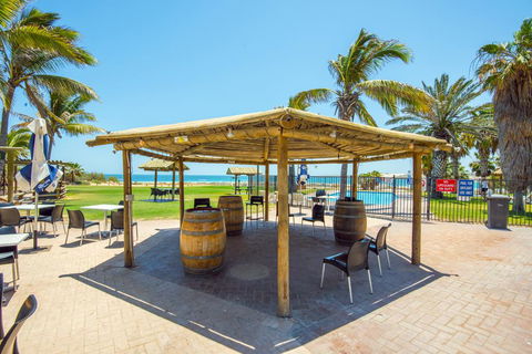 Ningaloo Reef Resort - Redcliffe Tourism 3