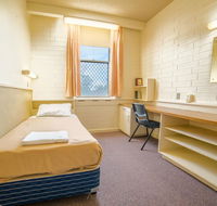 North Adelaide Lodge - Redcliffe Tourism