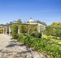 North Haven lovely coastal beach house private garden walk to beach and village - Redcliffe Tourism