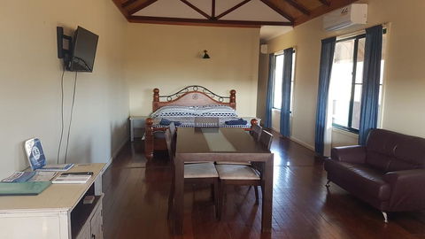 Northbrook Farmstay - Redcliffe Tourism 1