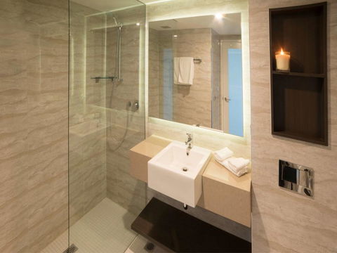 Novotel Wollongong Northbeach - Redcliffe Tourism 2