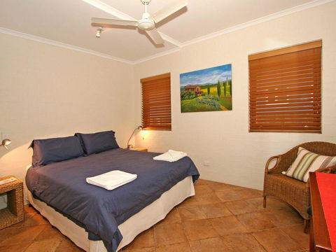 Now And Then 1/42 Clarence Street - Redcliffe Tourism 1