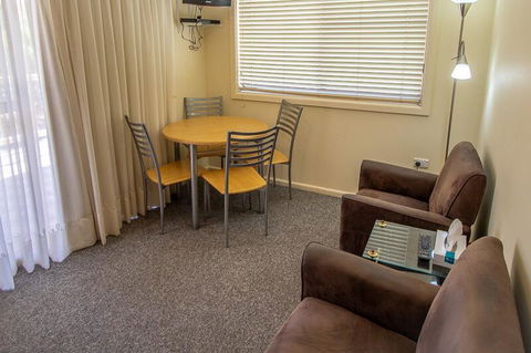 Nundle Accommodation - Redcliffe Tourism 1